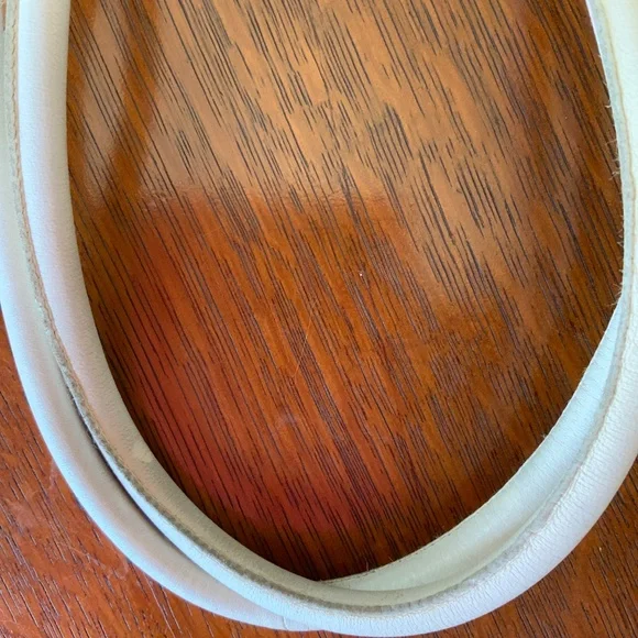 CHANEL PERFORATED KISS TOP CLOSURE BOW BLACK HANDBAG - Picture 7 of 14